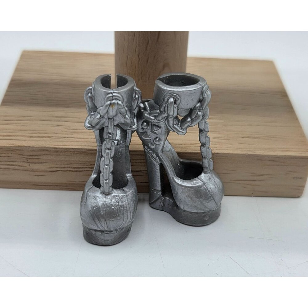 Monster High Spectra Vondergeist Picture Day Silver Heels Shoes Only
